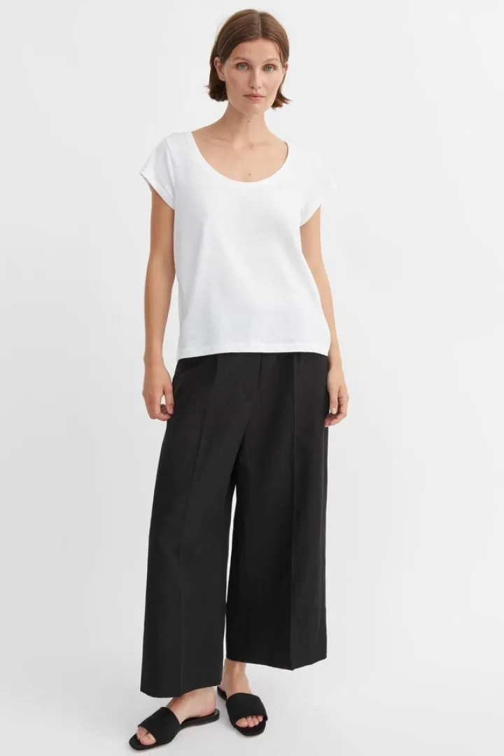Andy Wide Neck Tee