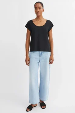 Andy Wide Neck Tee