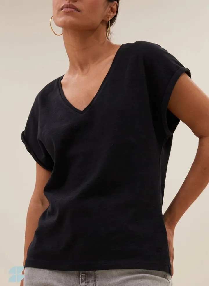 Momi Logo Top