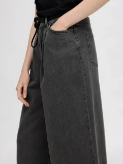 Olivia Jeans