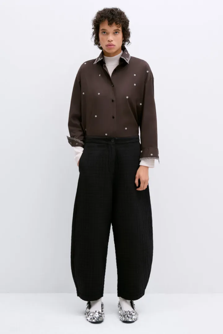Padded Curved Pants