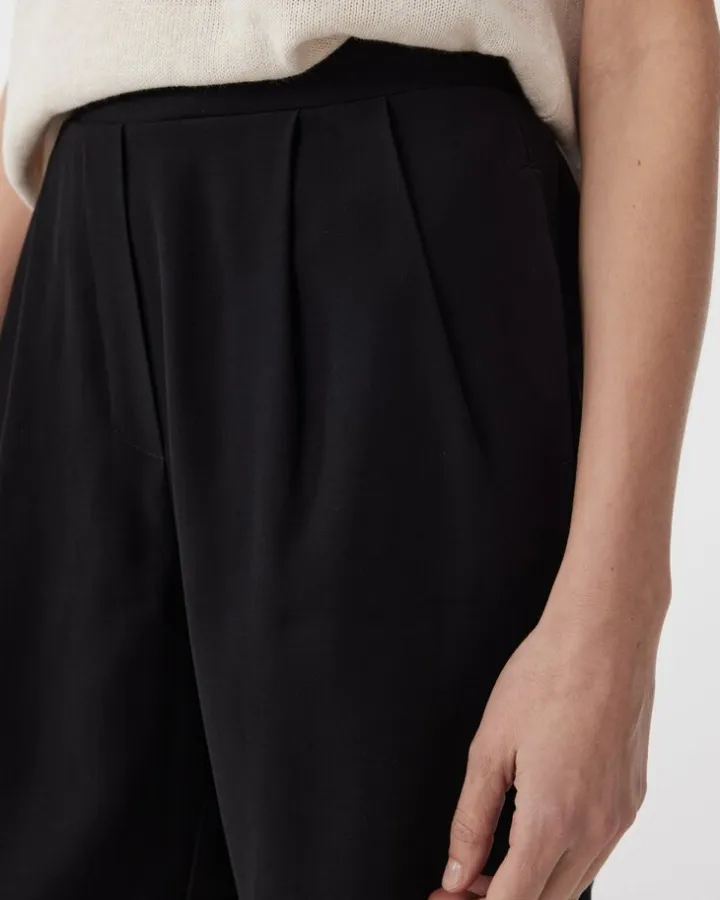 Philo Short